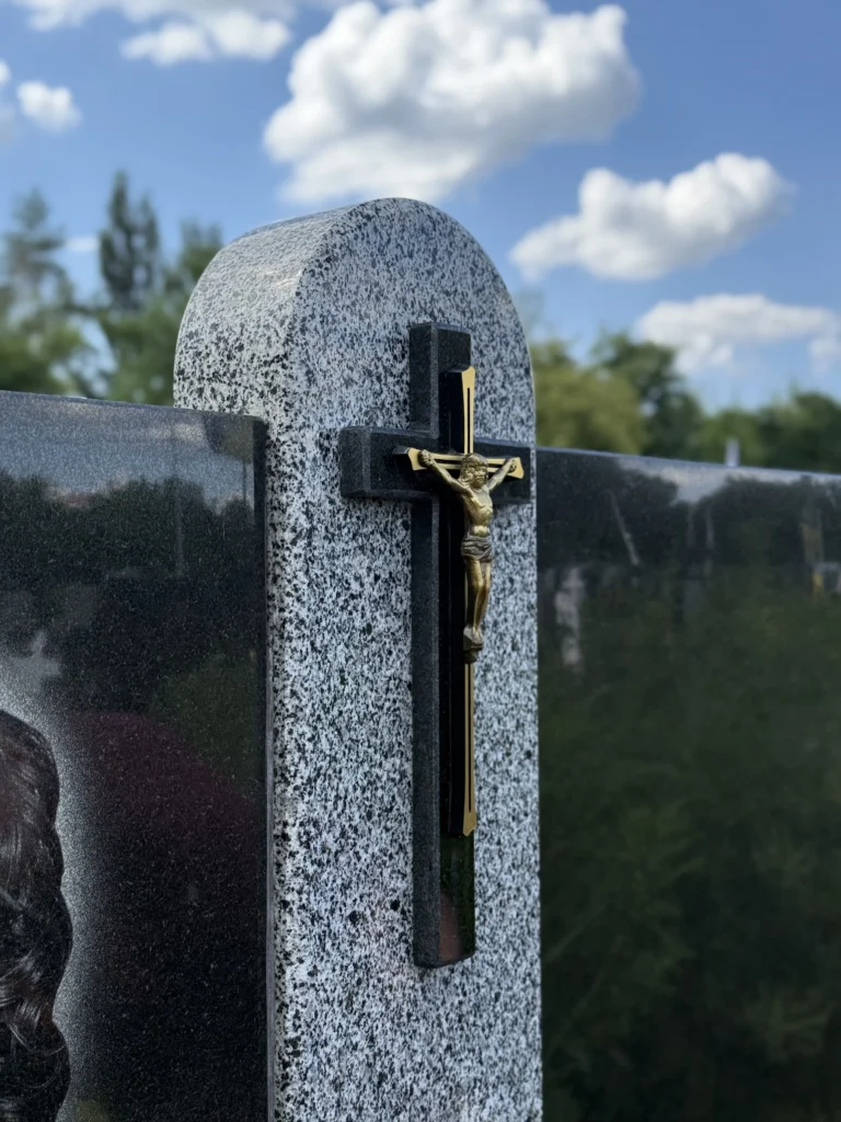 замовити памятник з граніту