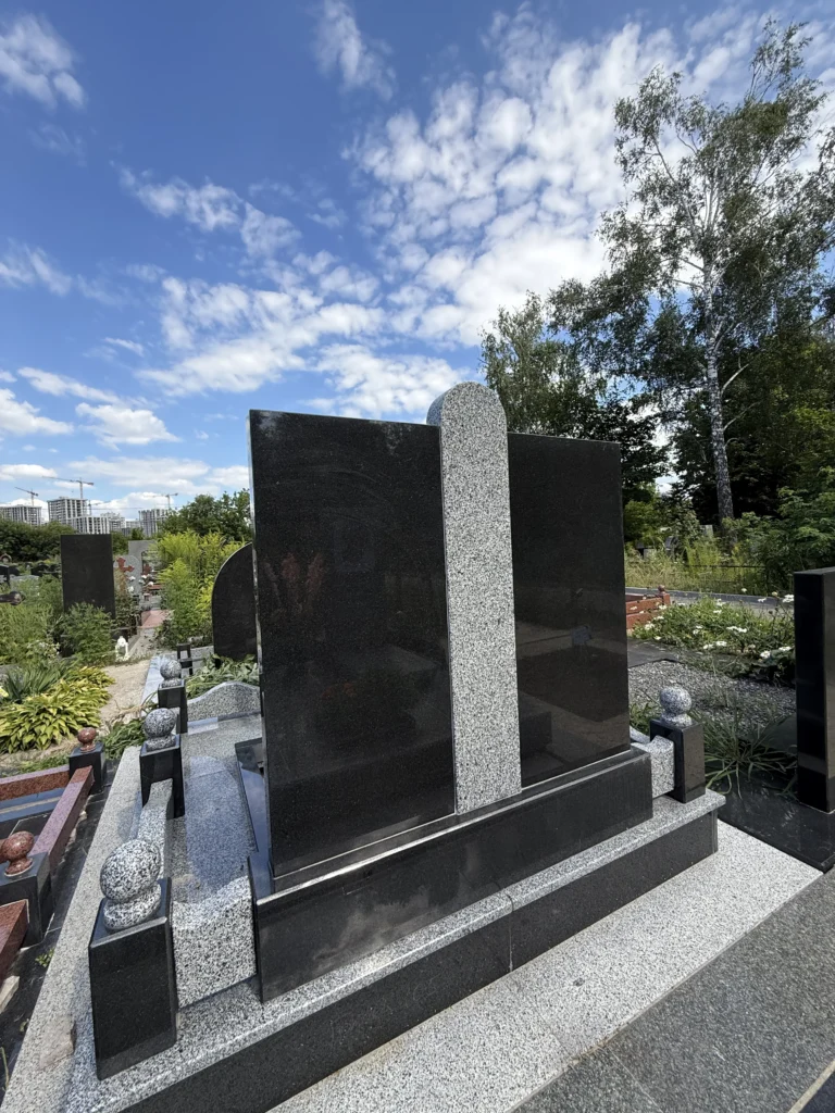 Які пам’ятники найчастіше встановлюють